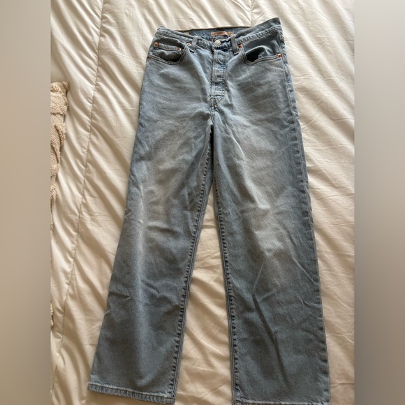 Levi’s RIBCAGE STRAIGHT ANKLE JEAN - Picture 2 of 3